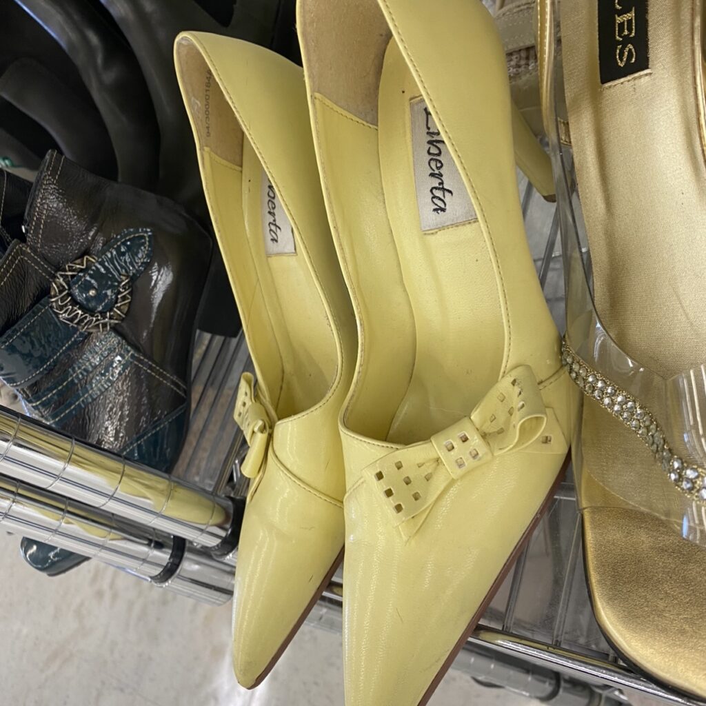 Pastel yellow pumps on trend for spring fashion